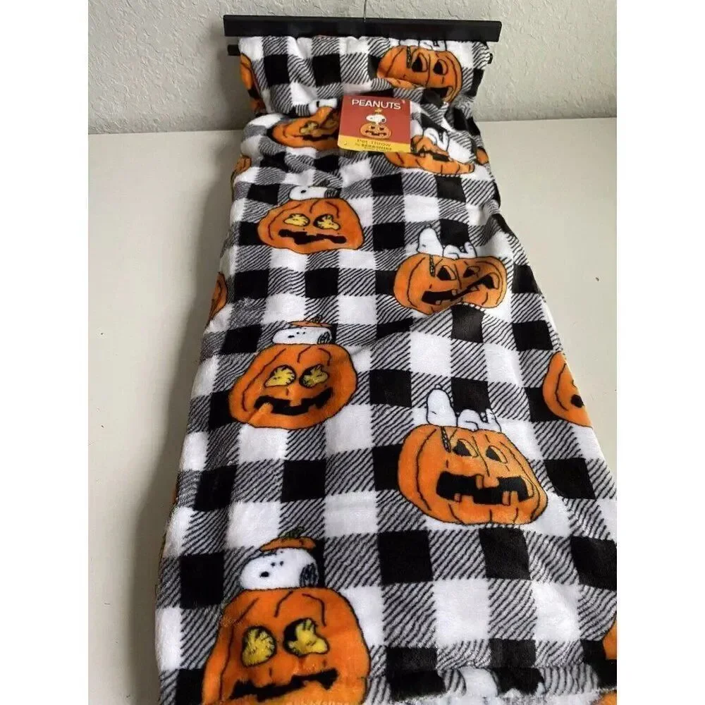 PEANUTS SNOOPY Woodstock Soft THROW Blanket 50”x70” Halloween Jack O Lantern NEW